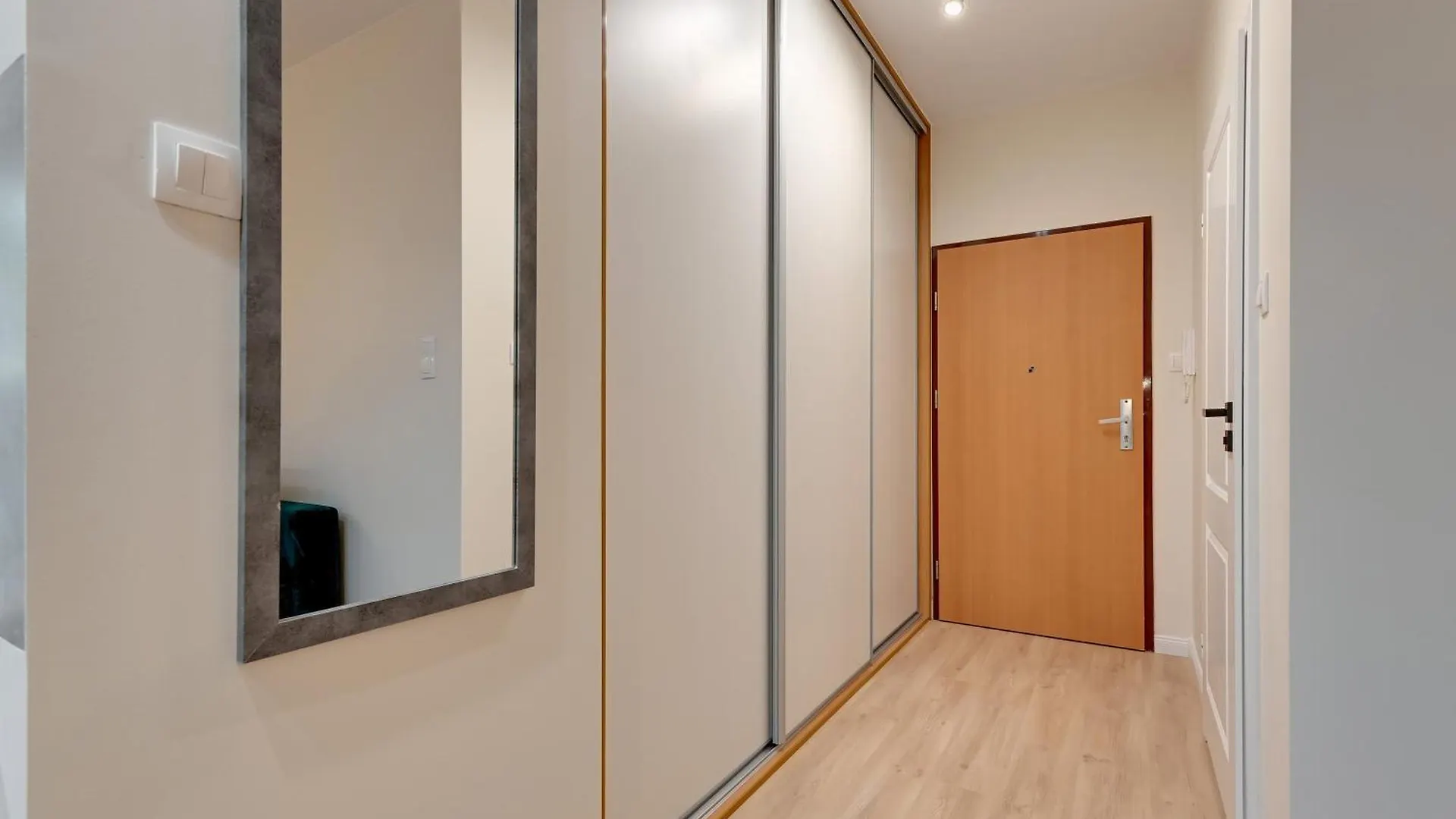 Grand Apartments - Studio Sobieski Apartment - 5 Min From Monte Cassino Sopot